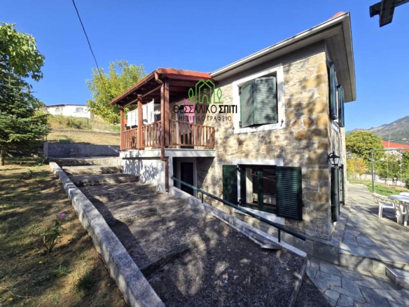 Πωλείται πέτρινη μεζονέτα στον Ξηρόκαμπο Καρδίτσας