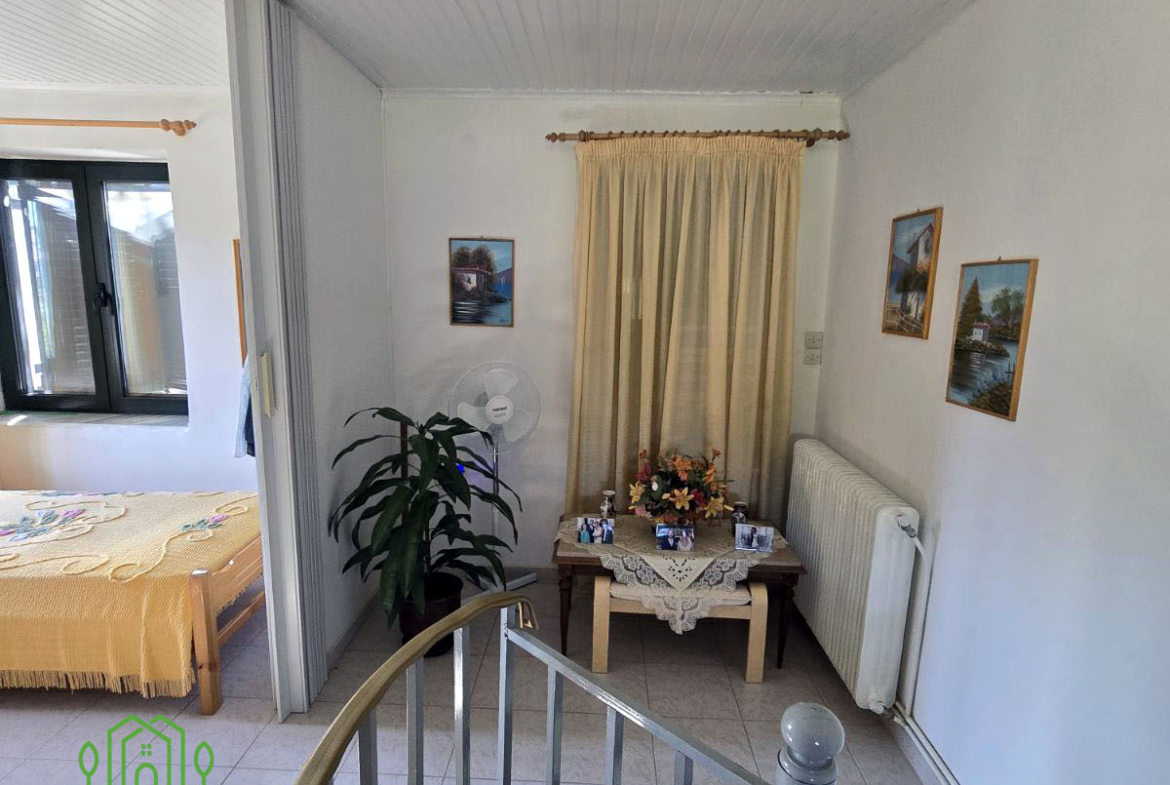 Πωλείται πέτρινη μεζονέτα στον Ξηρόκαμπο Καρδίτσας