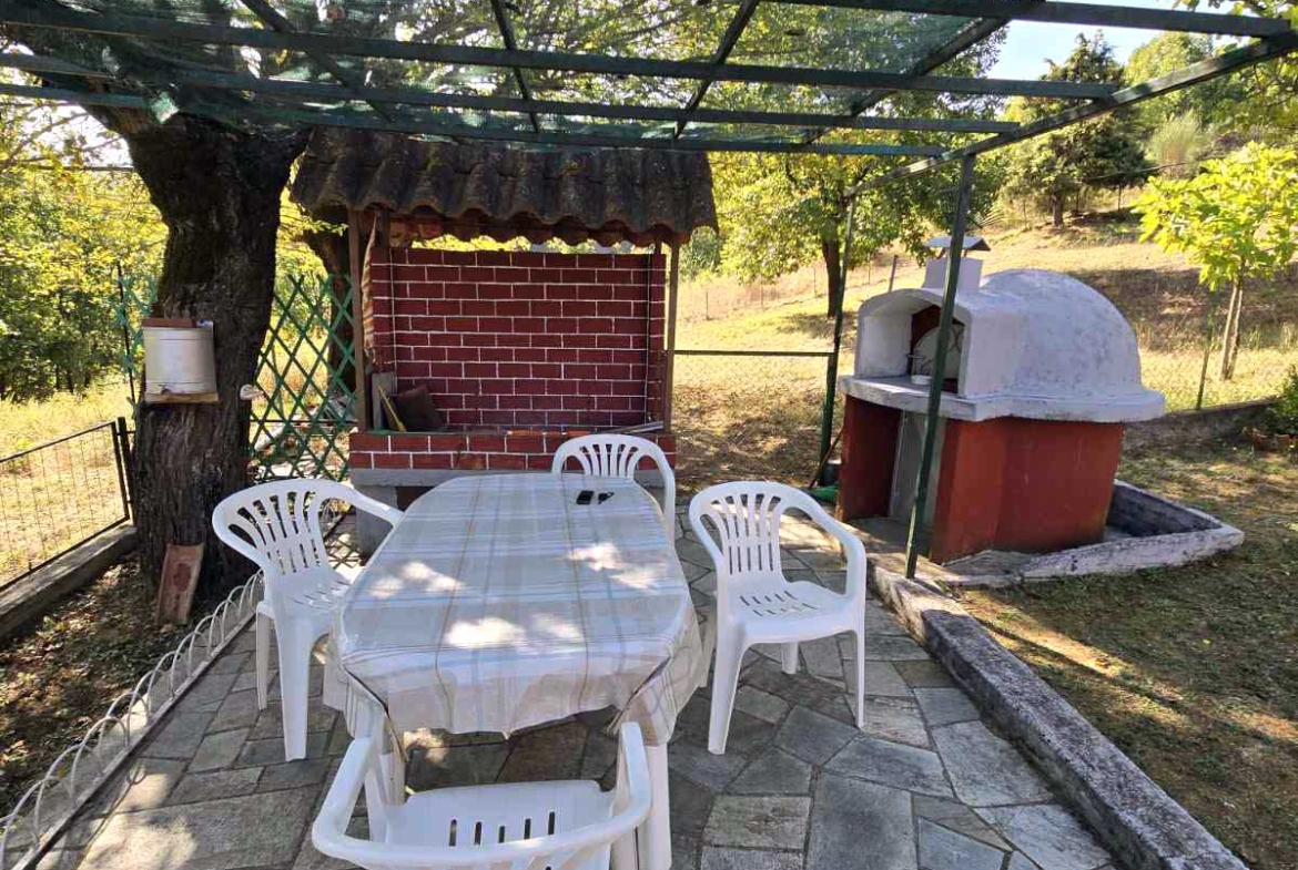Πωλείται πέτρινη μεζονέτα στον Ξηρόκαμπο Καρδίτσας